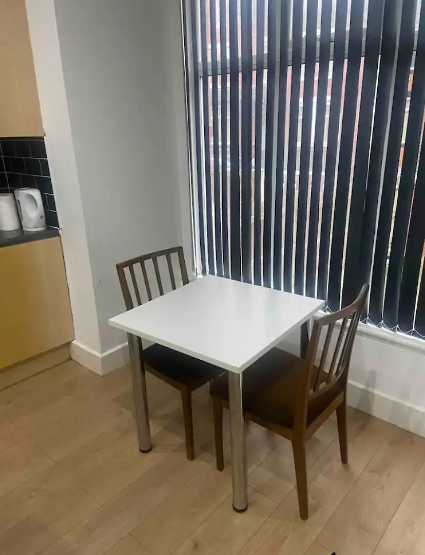*Cosy 1 Bedroom Apt Nxt To Roundhay And Centre * 리즈